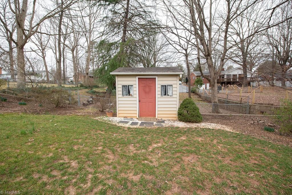 1520 Berwick Road Southwest Winston-Salem, NC 27103 - Photo 25 of 31 Gallery Image 25