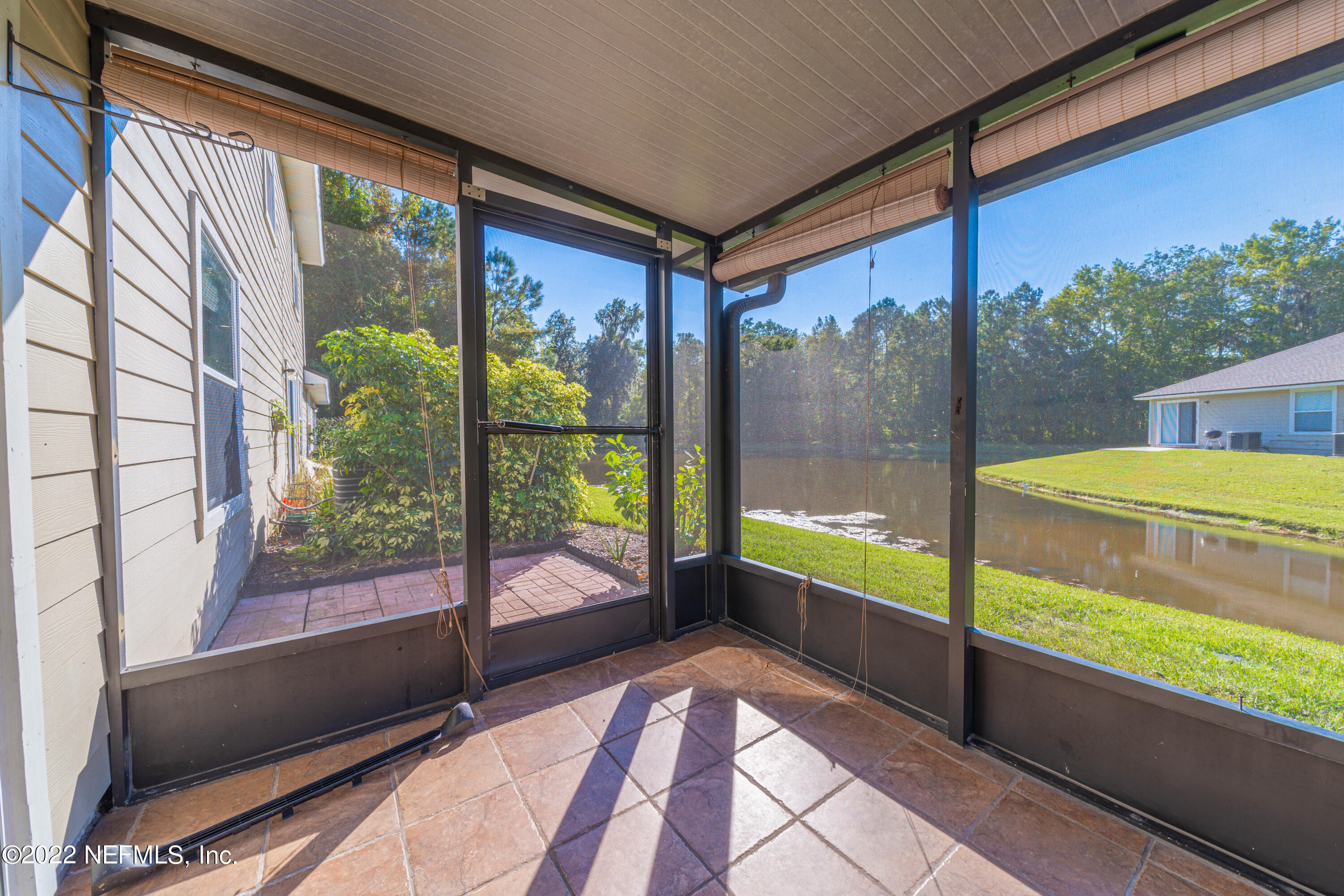 500 South Steel Bridge Road, Unit 3 St. Johns, FL 32259 - Photo 15 of 43 a bathroom with a large window