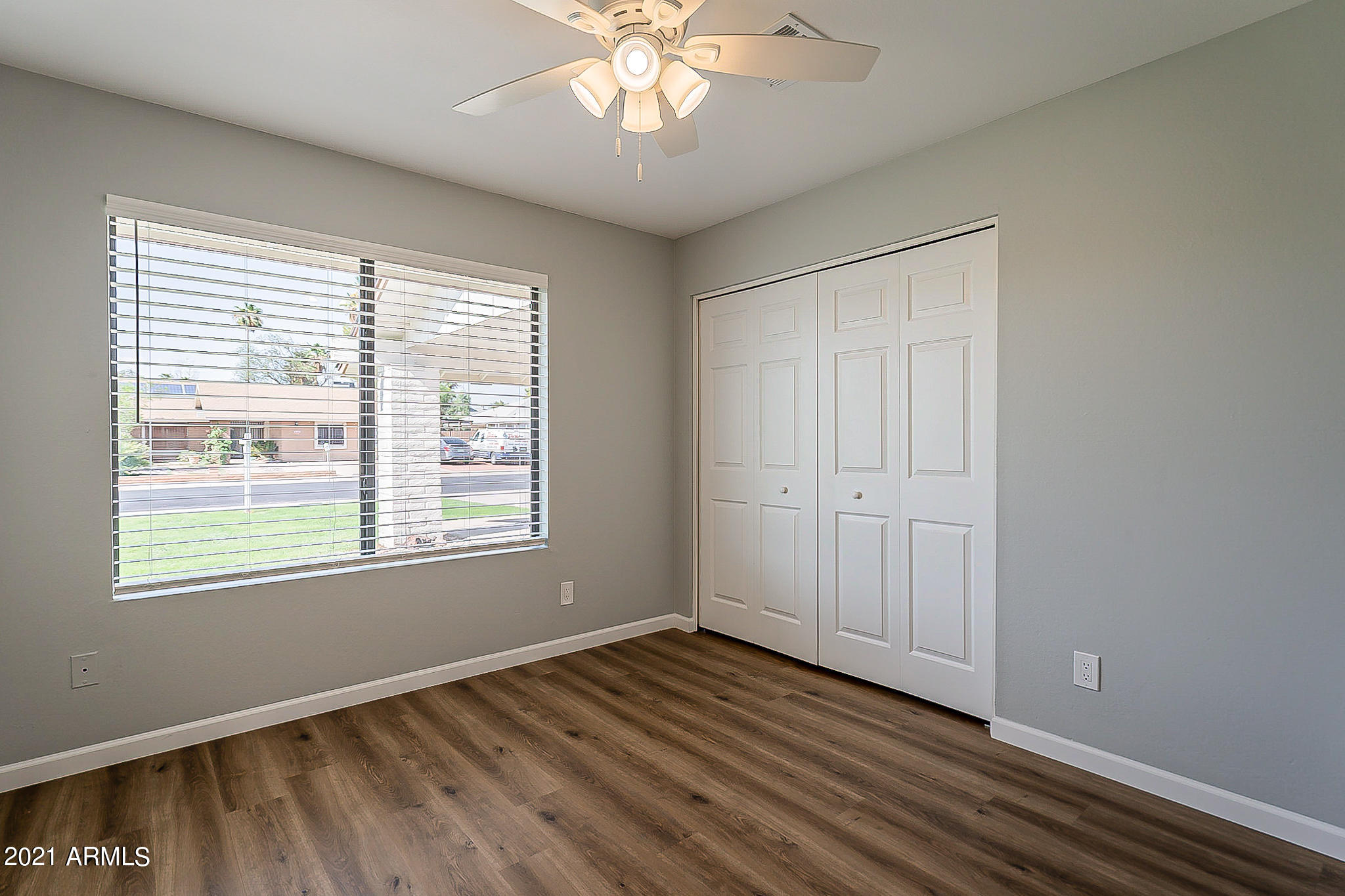 4233 West Hearn Road Phoenix, AZ 85053 - Photo 23 of 39 23-Bedroom 2