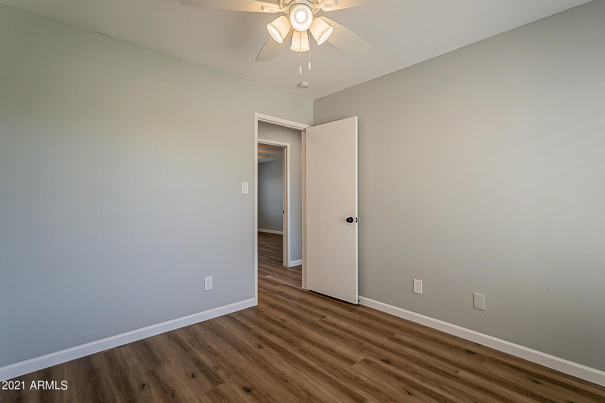 4233 West Hearn Road Phoenix, AZ 85053 - Photo 24 of 39 24-Bedroom 2