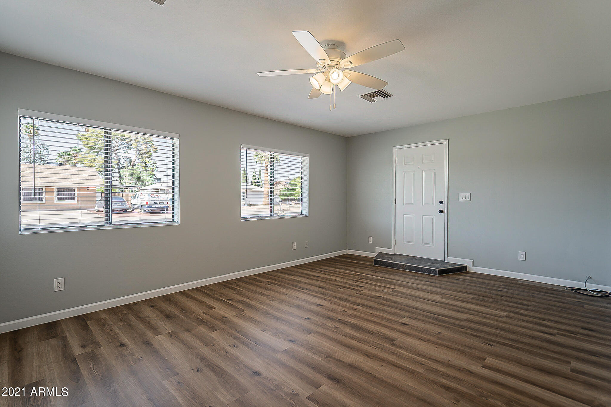 4233 West Hearn Road Phoenix, AZ 85053 - Photo 28 of 39 28-Bdrm 4 (Guest suite)