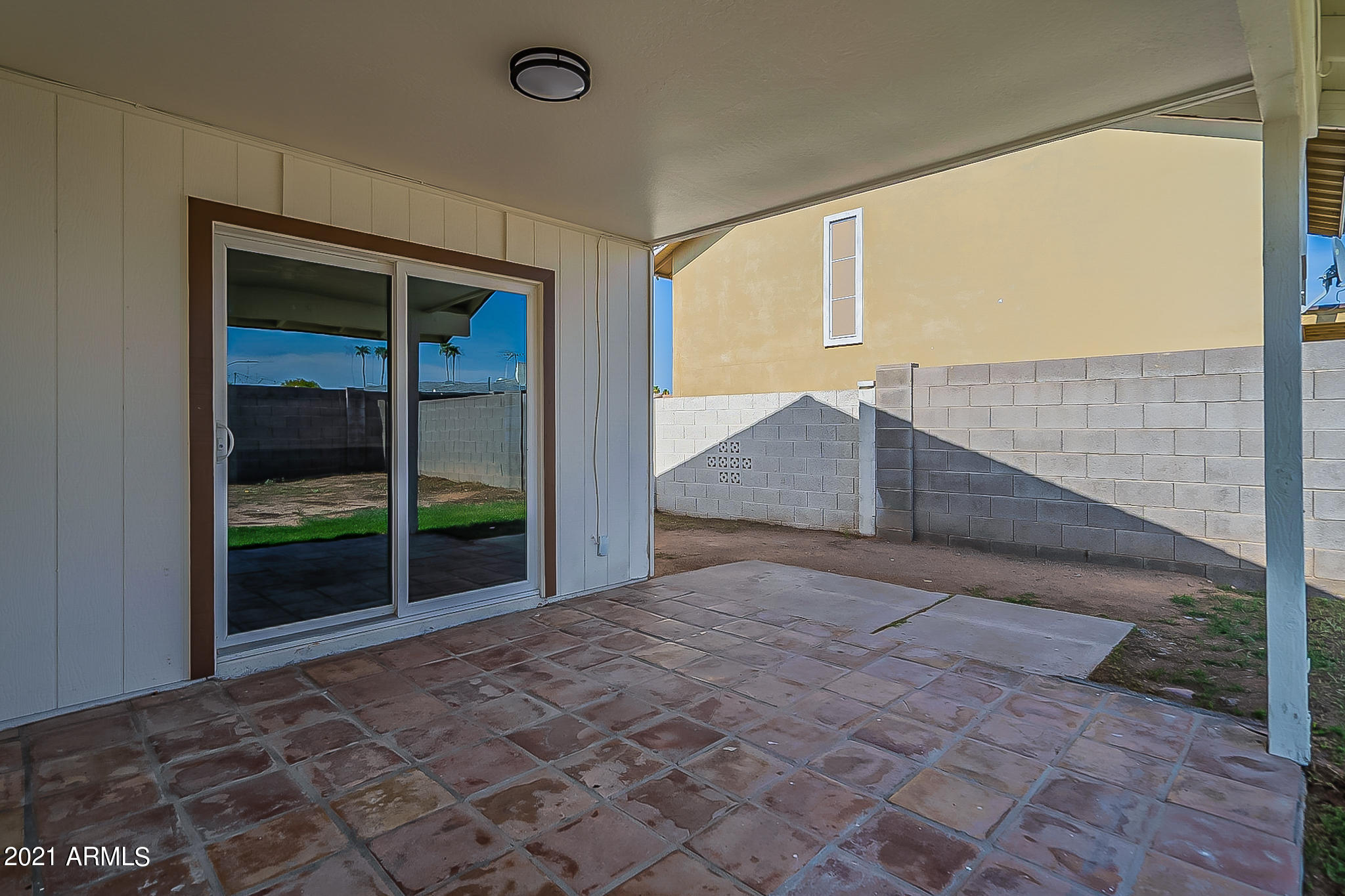 4233 West Hearn Road Phoenix, AZ 85053 - Photo 36 of 39 36-Wrap-around covered patio