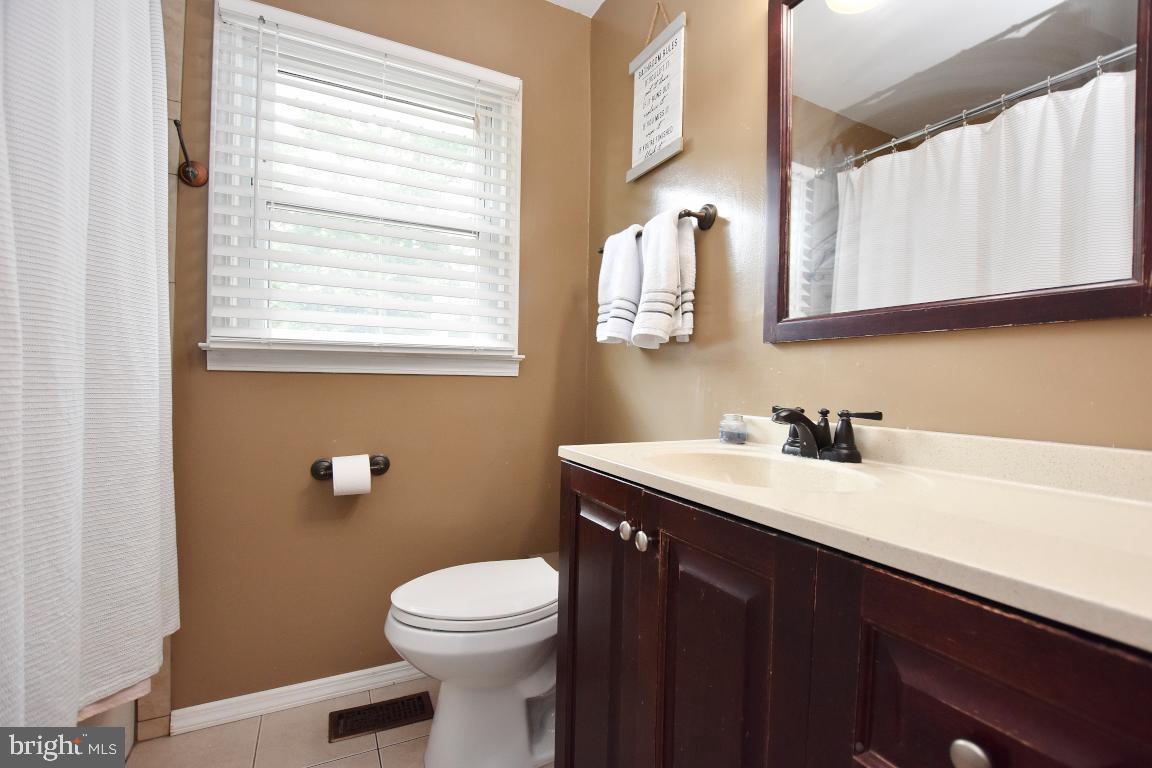 40 Linden Road Burlington, NJ 08016 - Photo 14 of 27