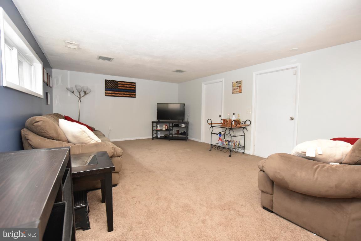 40 Linden Road Burlington, NJ 08016 - Photo 16 of 27