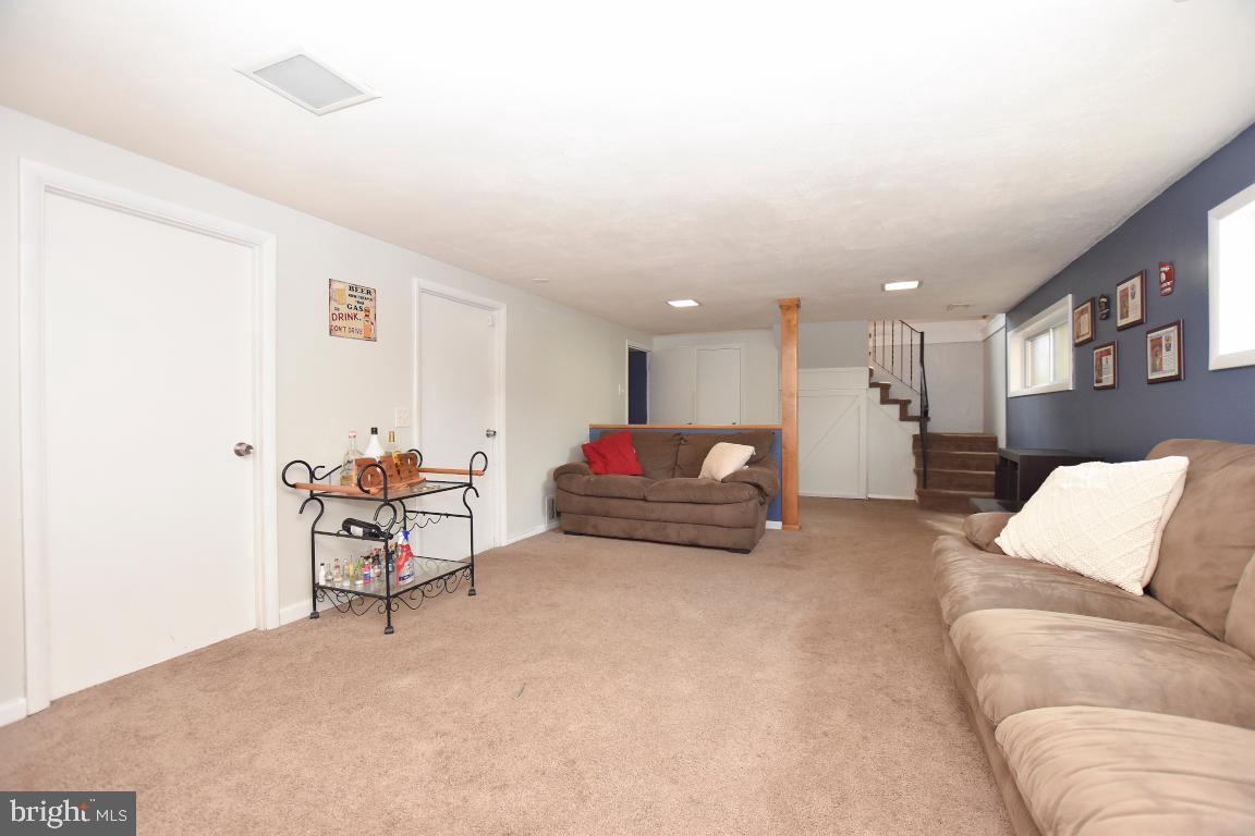 40 Linden Road Burlington, NJ 08016 - Photo 17 of 27