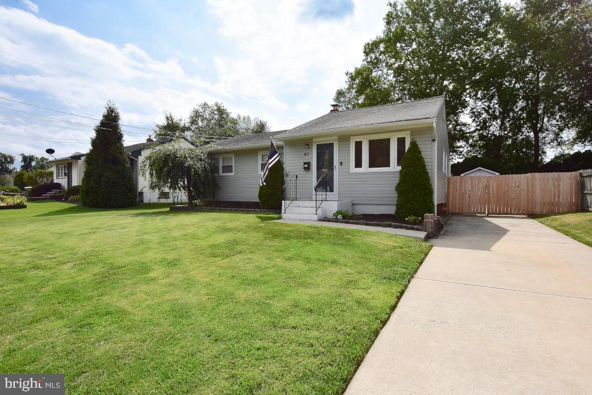 40 Linden Road Burlington, NJ 08016 - Photo 2 of 27