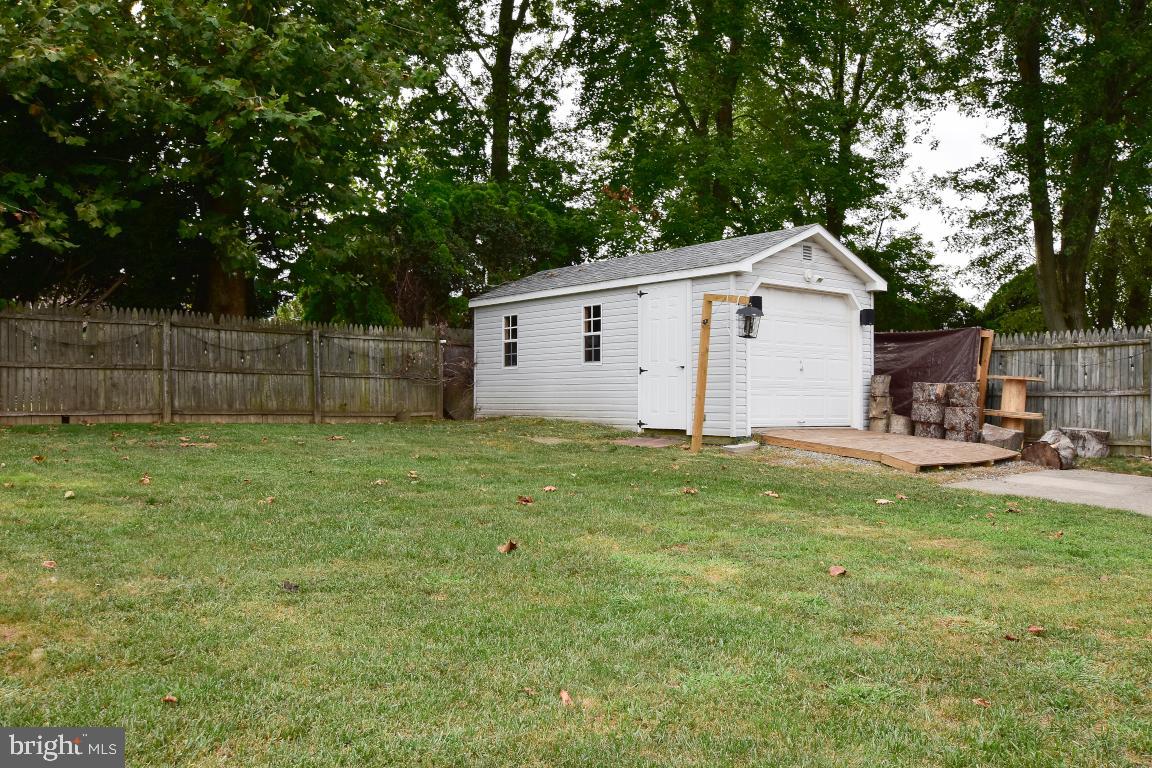 40 Linden Road Burlington, NJ 08016 - Photo 26 of 27