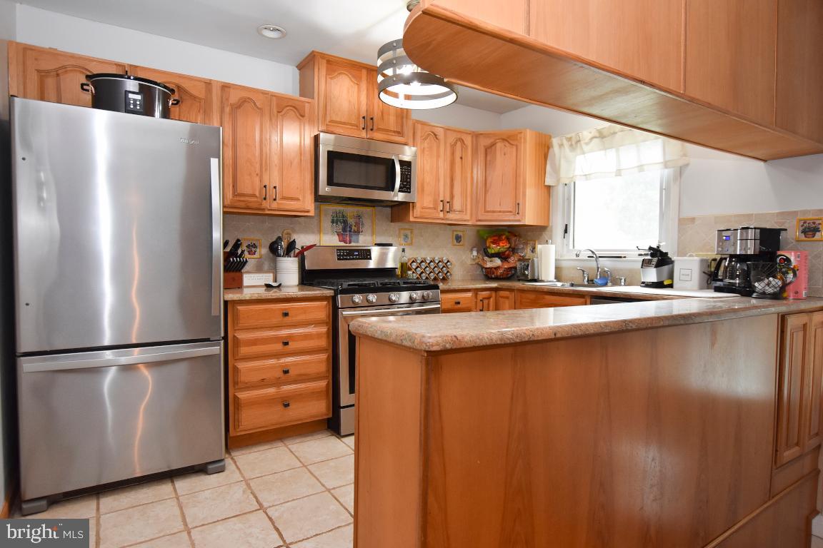 40 Linden Road Burlington, NJ 08016 - Photo 7 of 27