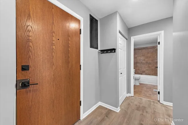 $185,000 | 5820 Oakwood Drive, Unit 1A, Lisle, IL 60532