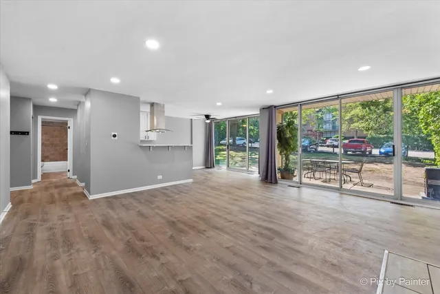 $185,000 | 5820 Oakwood Drive, Unit 1A, Lisle, IL 60532