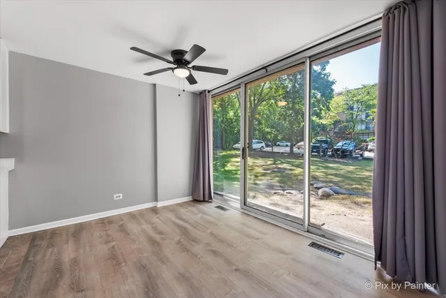 $185,000 | 5820 Oakwood Drive, Unit 1A, Lisle, IL 60532