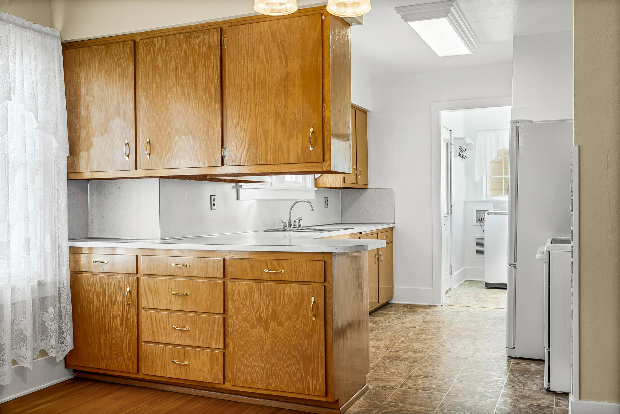 109 Madison Street Arcadia, WI 54612 - Photo 11 of 30 Built-ins