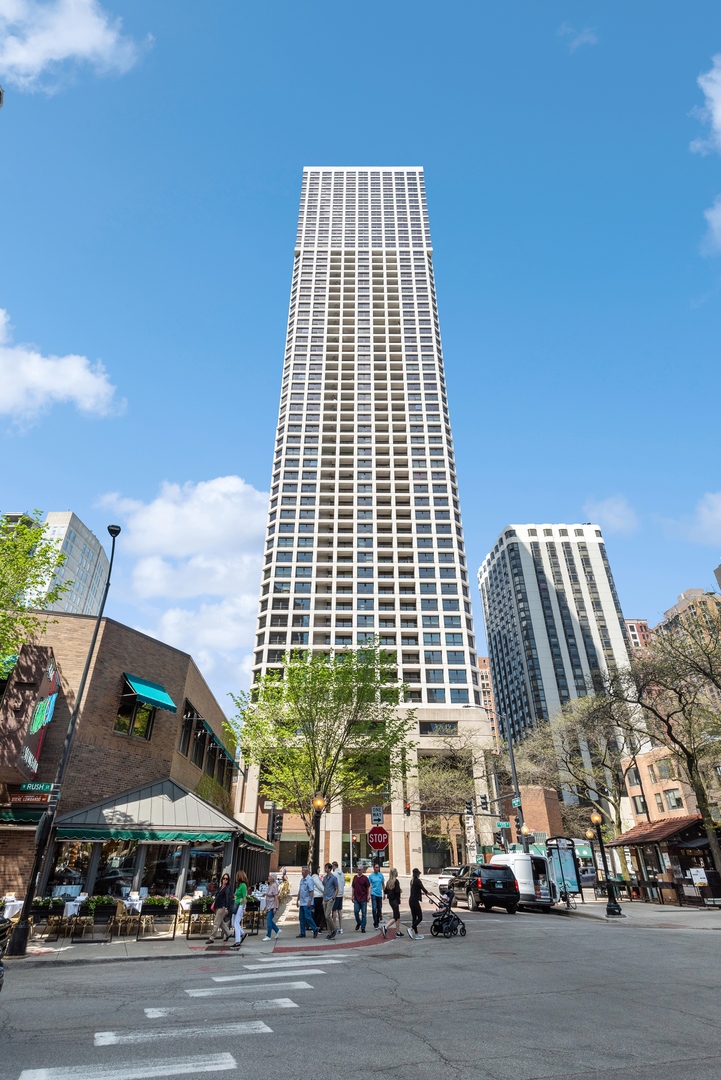 1030 North State Street, Unit 30D, Chicago, IL 60610 Compass