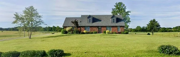 $535,000 | 335 Northwest 200th Road, Centerview, MO 64019