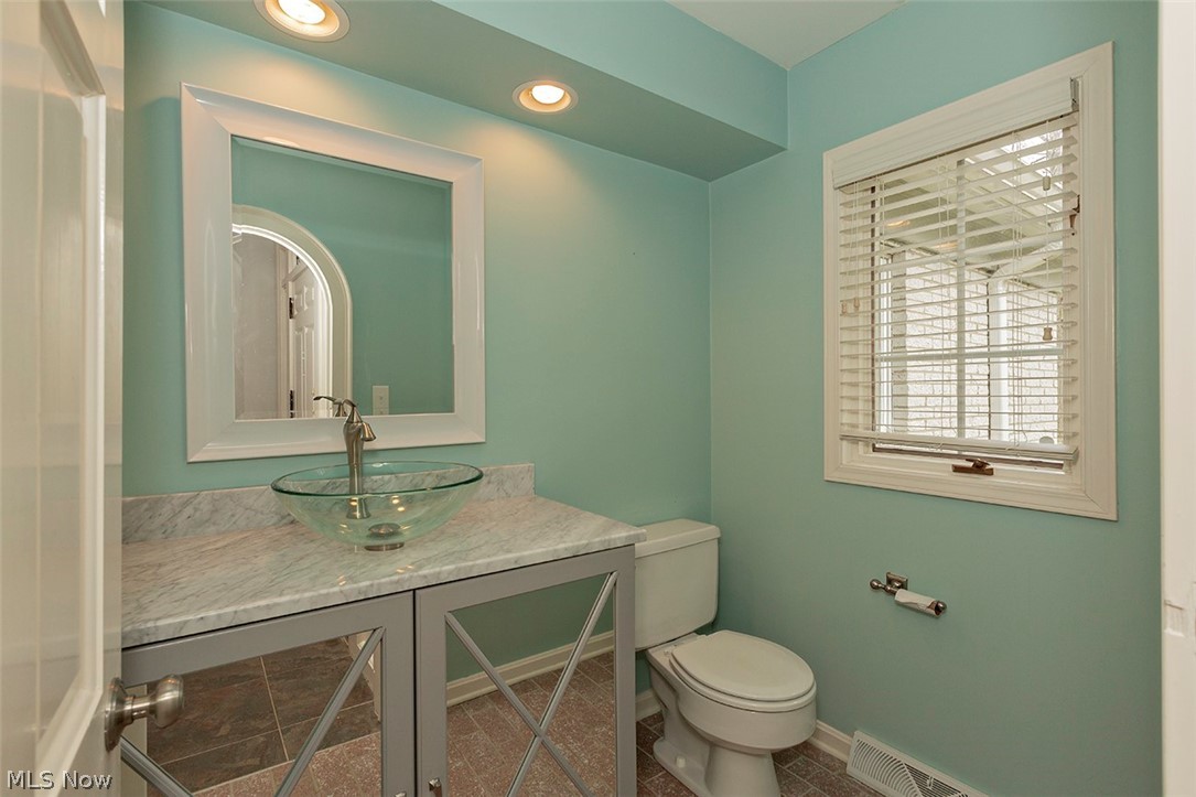 1854 Chartley Road Gates Mills, OH 44040 - Photo 6 of 35 Gallery Image 6