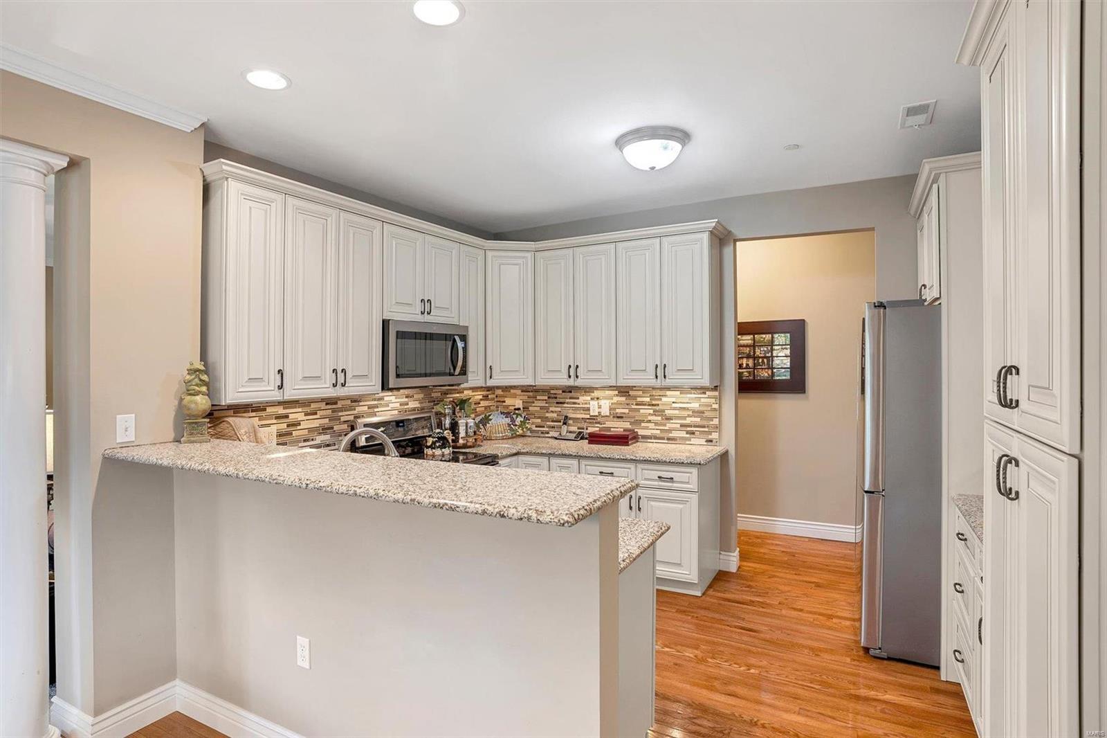 11299 Manchester Road, Unit 2 St. Louis, MO 63122 - Photo 8 of 22 Gallery Image 8