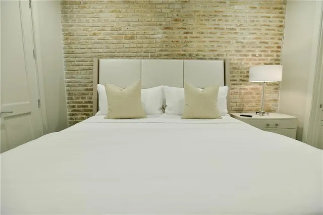 $599,000 | 614 Baronne Street, Unit 102, New Orleans, LA 70113