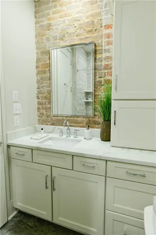 $599,000 | 614 Baronne Street, Unit 102, New Orleans, LA 70113