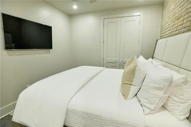 $599,000 | 614 Baronne Street, Unit 102, New Orleans, LA 70113