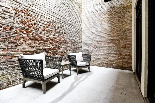 $599,000 | 614 Baronne Street, Unit 102, New Orleans, LA 70113