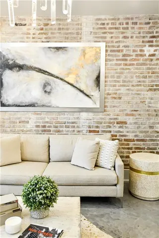 $599,000 | 614 Baronne Street, Unit 102, New Orleans, LA 70113