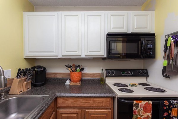 10 Nancy Road, Unit 9 Easton, MA 02375 - Photo 2 of 14 Gallery Image 2