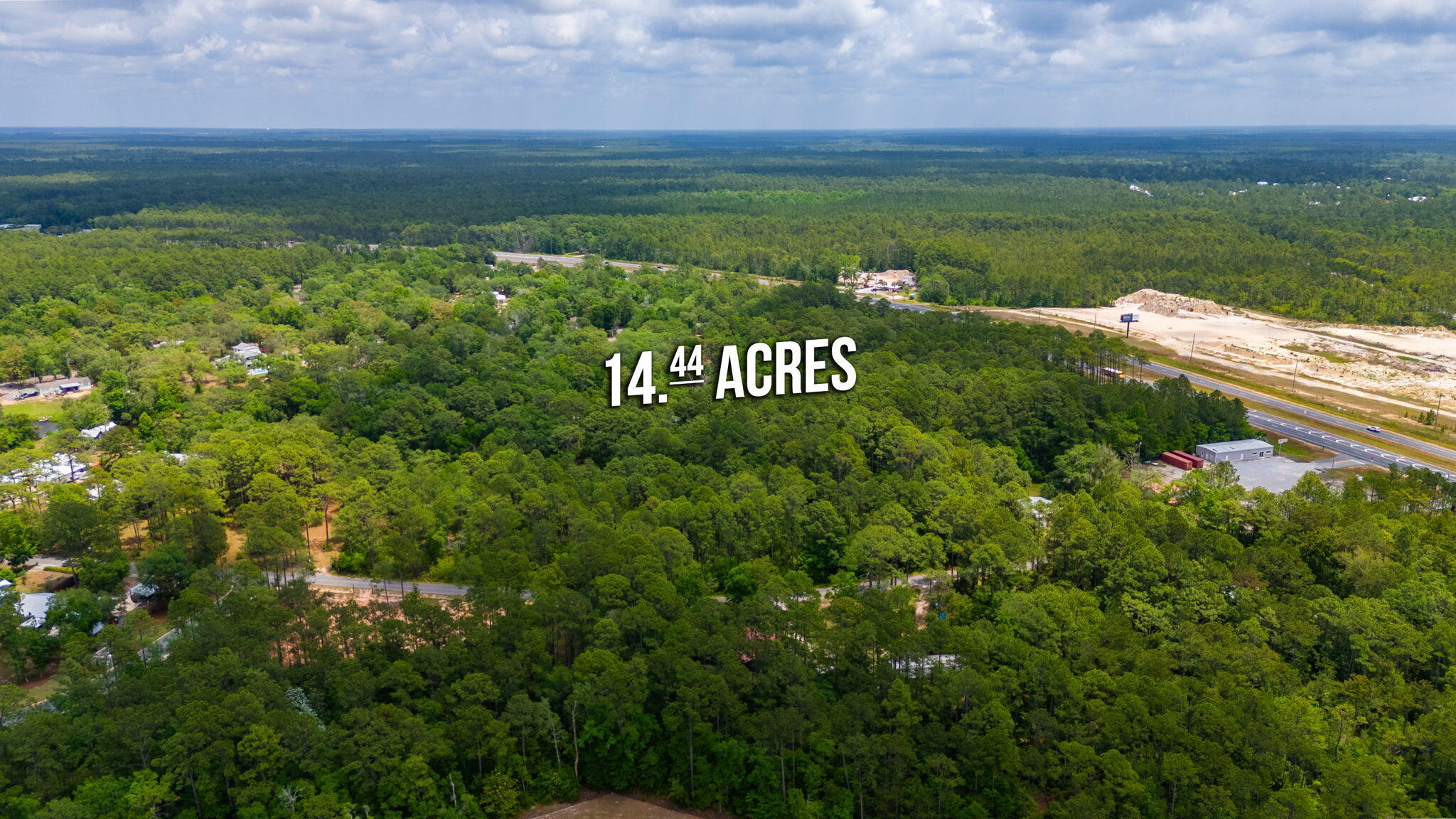 19494 Highway 331 Freeport, FL 32439 - Photo 7 of 36 a view of a field with an ocean