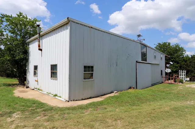 $295,000 | 1246 Lifestyle Lane, McGregor, TX 76657