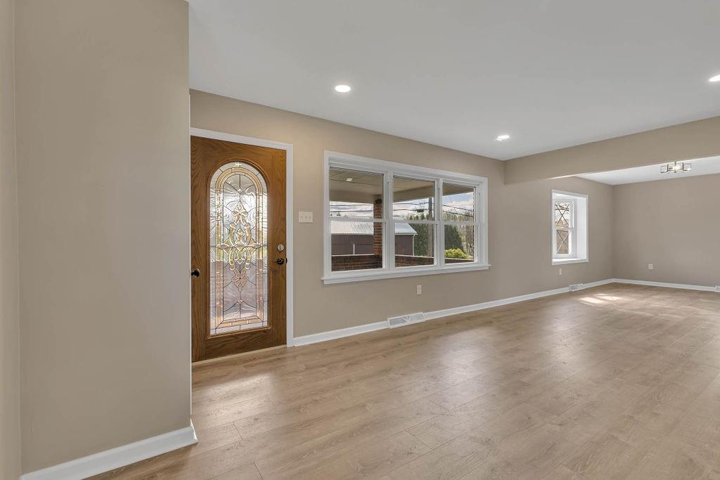 1795 Zehnder Road Ambridge, PA 15003 - Photo 3 of 19 Gallery Image 3