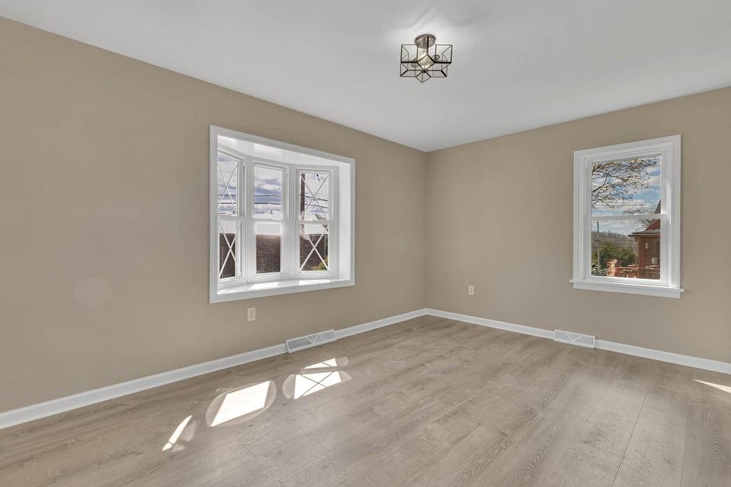 1795 Zehnder Road Ambridge, PA 15003 - Photo 6 of 19 Gallery Image 6