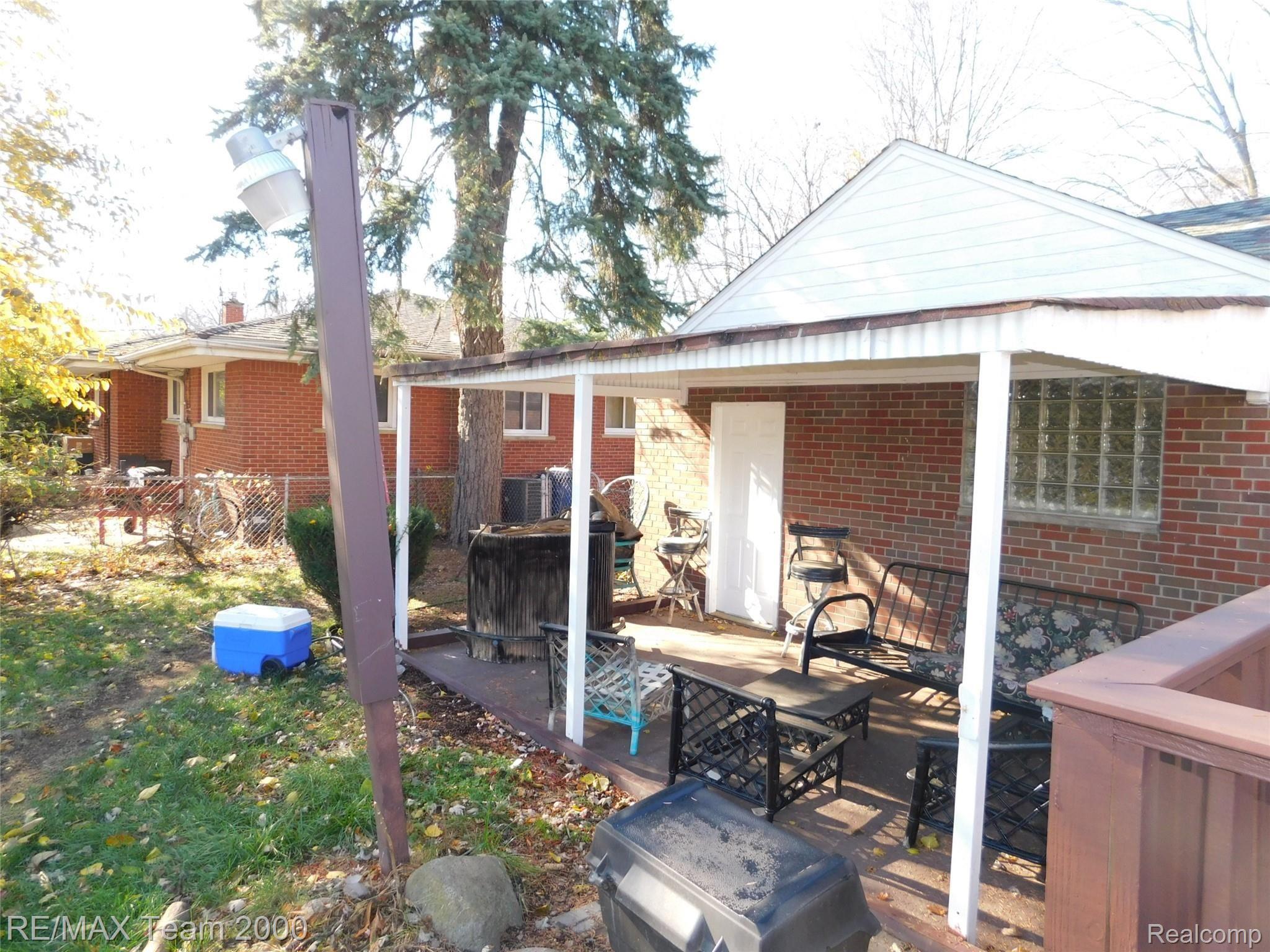 13556 Marion Street Redford, MI 48239 - Photo 30 of 30 DSCN0777.JPG