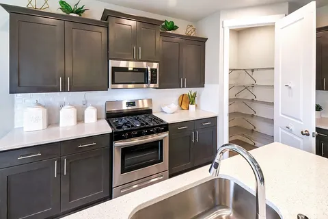 $594,900 | 10705 Northeast 99th Avenue, Vancouver, WA 98662