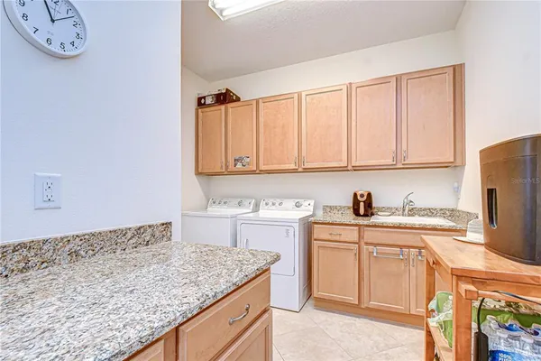 $385,000 | 984 Pembroke Point Way, Sun City Center, FL 33573