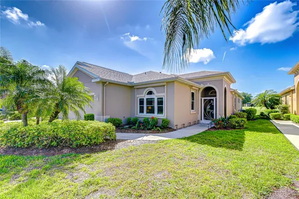 $385,000 | 984 Pembroke Point Way, Sun City Center, FL 33573