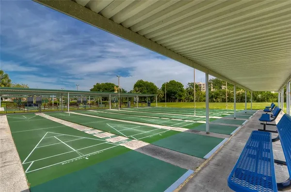 $385,000 | 984 Pembroke Point Way, Sun City Center, FL 33573