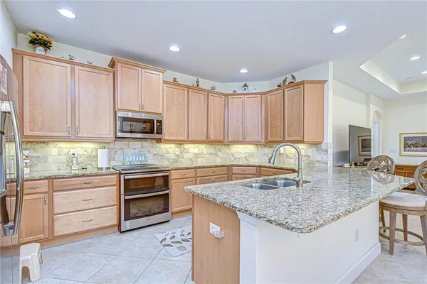$385,000 | 984 Pembroke Point Way, Sun City Center, FL 33573