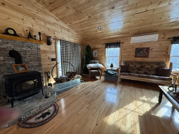 $1,200,000 | 8-40 Durgin Farm Road, Limington, ME 04049