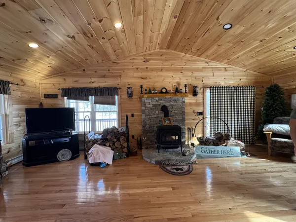 $1,200,000 | 8-40 Durgin Farm Road, Limington, ME 04049