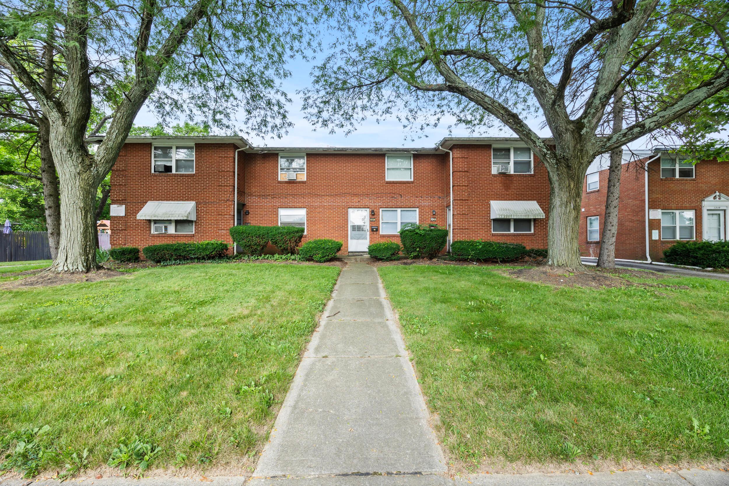 1353 Barnett Road Columbus, OH 43227 - Photo 1 of 8 4x3a7685