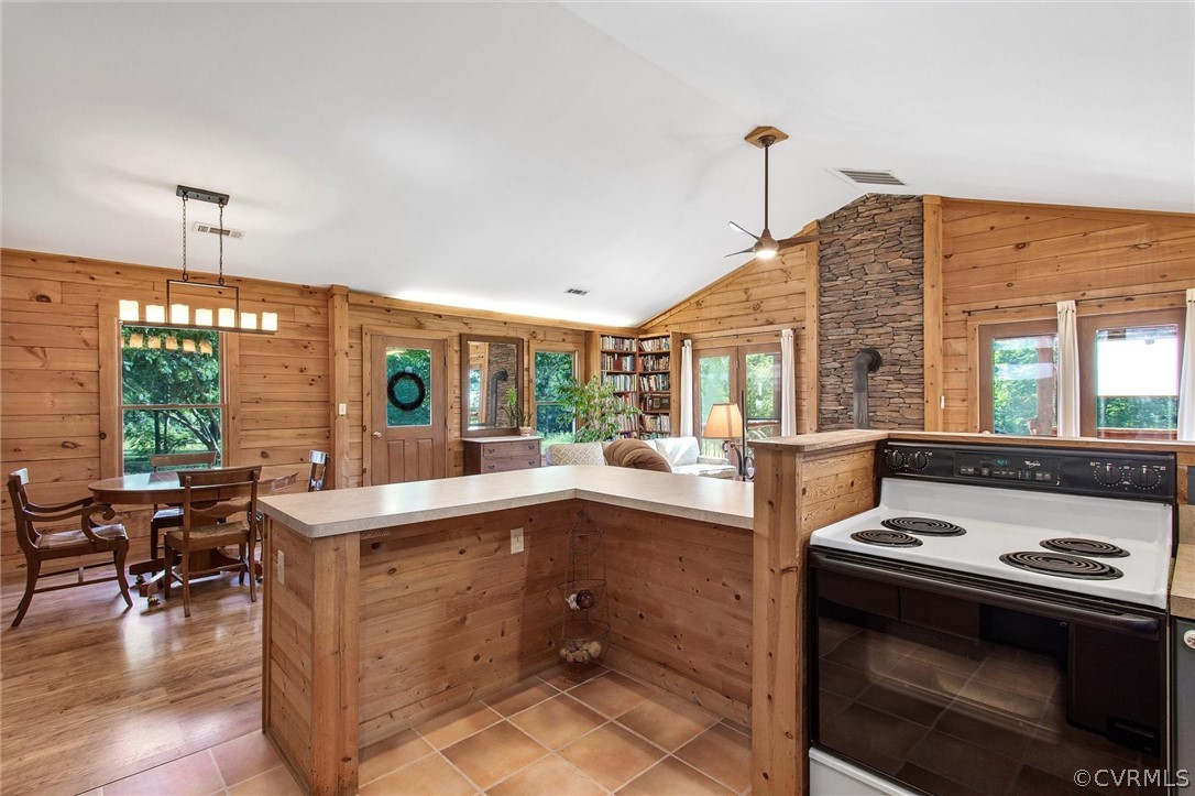 4895 Old Fredericksburg Road Gum Spring, VA 23065 - Photo 16 of 46