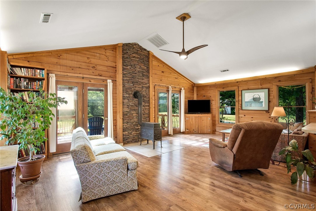 4895 Old Fredericksburg Road Gum Spring, VA 23065 - Photo 7 of 46