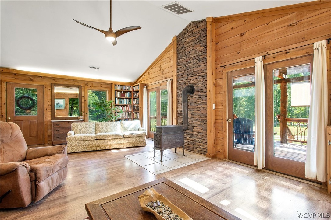 4895 Old Fredericksburg Road Gum Spring, VA 23065 - Photo 9 of 46