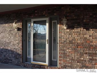 806 James Street Waterloo, IL 62298 - Photo 3 of 15 Gallery Image 3