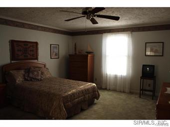 806 James Street Waterloo, IL 62298 - Photo 7 of 15 Gallery Image 7