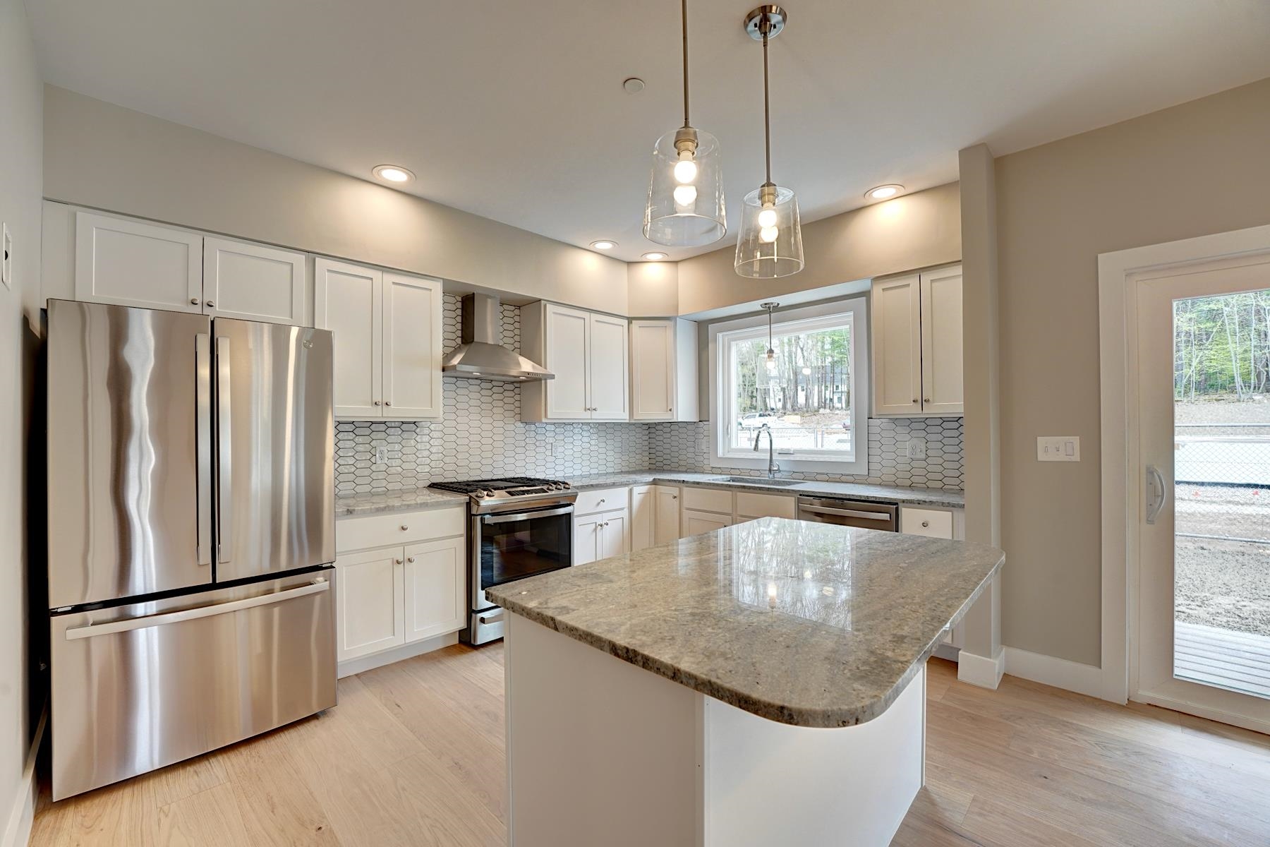 23 Fowler Drive Rye, NH 03870 - Photo 2 of 28