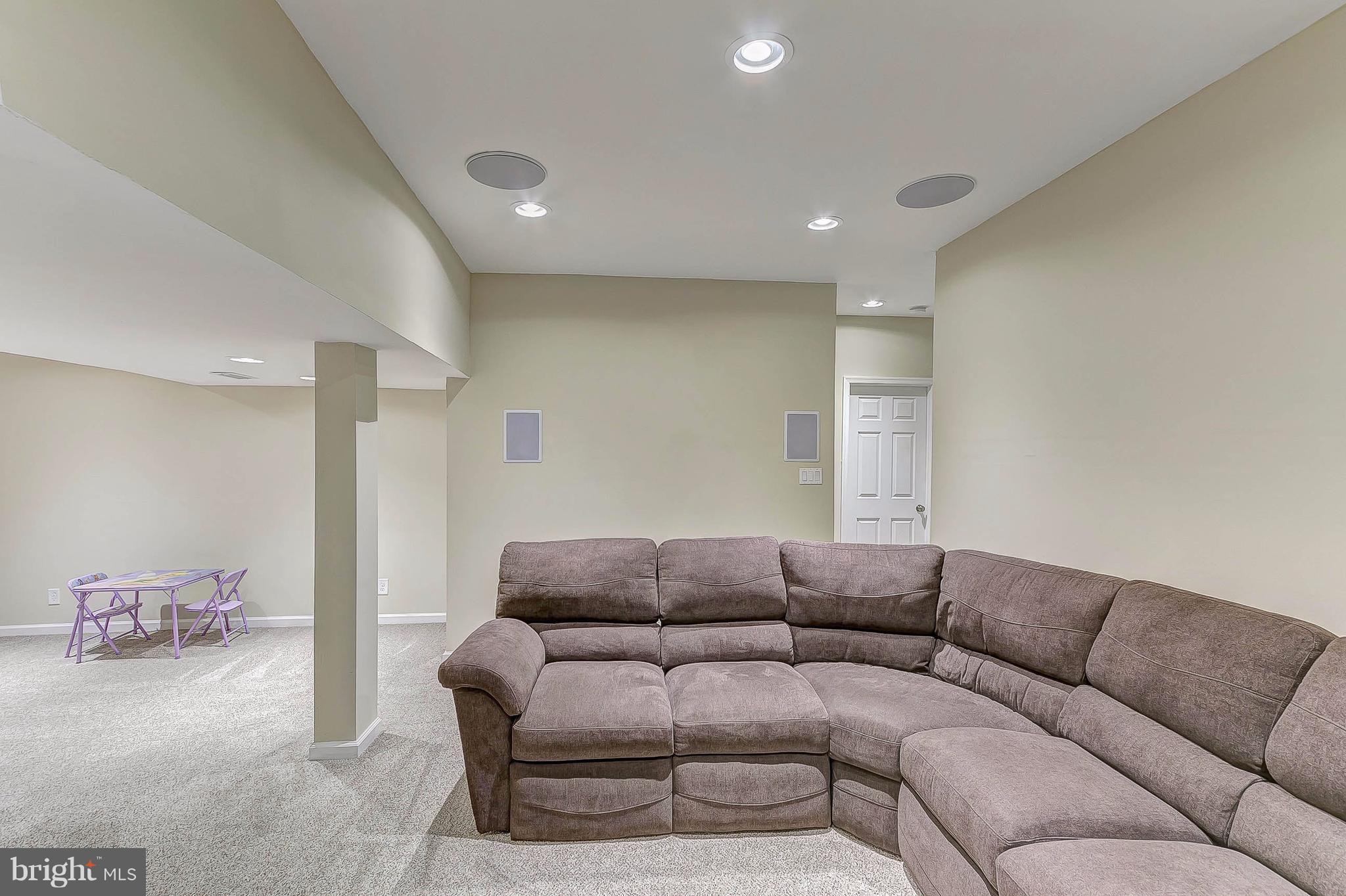 4608 Vicky Road Baltimore, MD 21236 - Photo 23 of 30 a living room with furniture