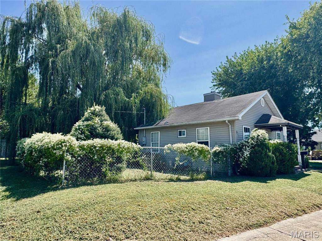 132 North Old St Louis Road Hartford, IL 62048 - Photo 3 of 24 Gallery Image 3
