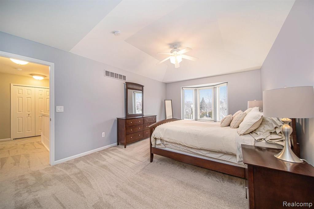 3438 Cascade Circle Rochester Hills, MI 48307 - Photo 15 of 35