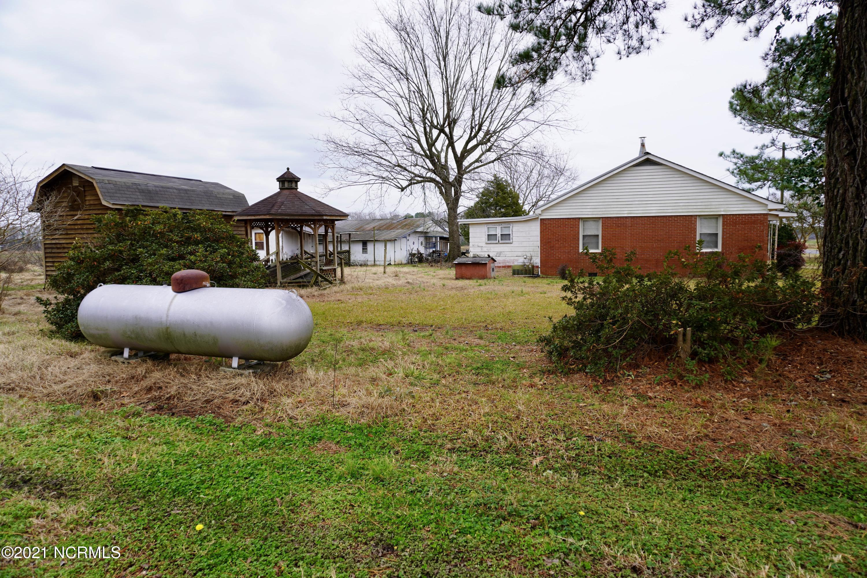 645 Gray Road Vanceboro, NC 28586 - Photo 4 of 8 645 Gray Road, Vanceboro, NC