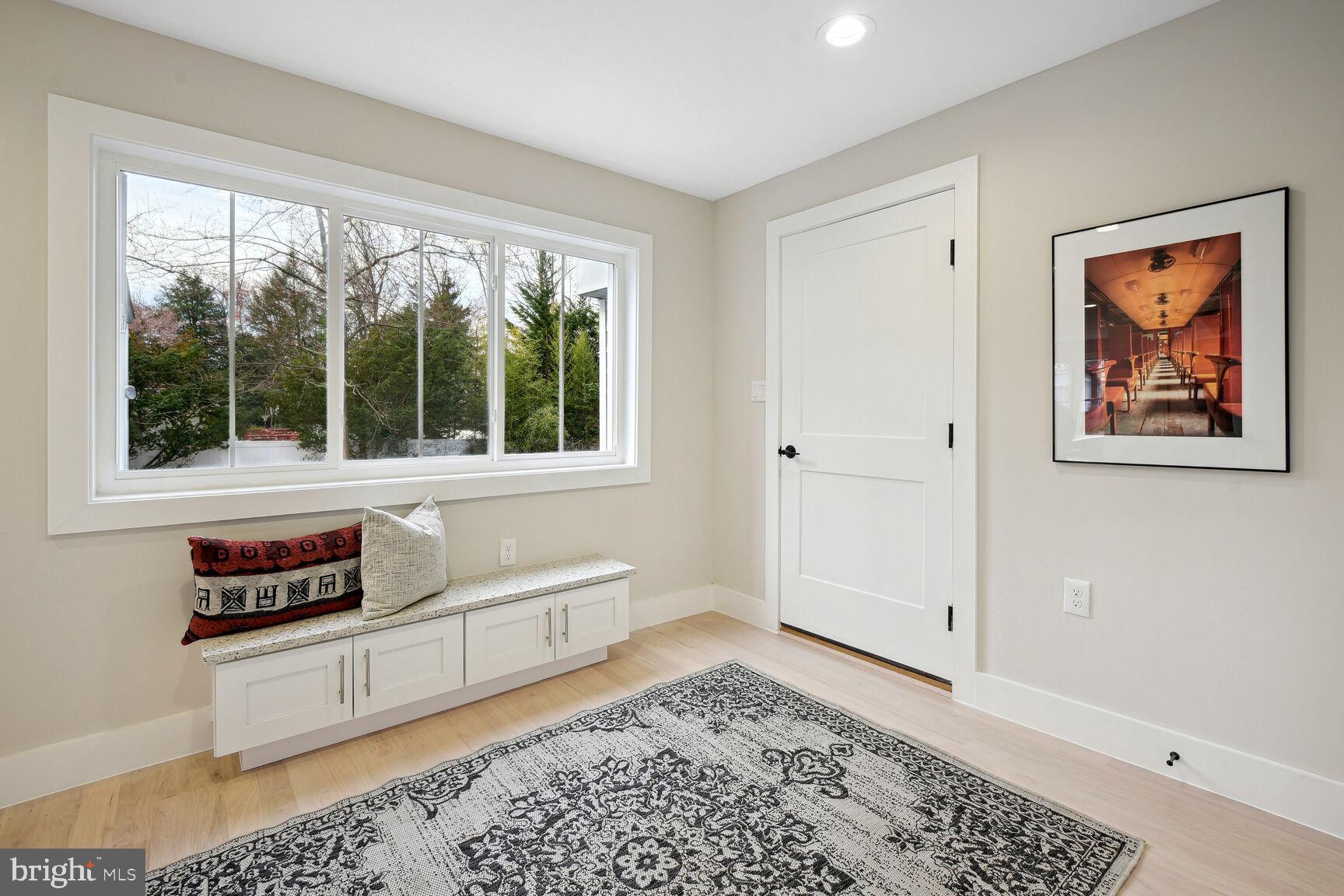 1256 Cresthaven Drive Silver Spring, MD 20903 - Photo 14 of 26